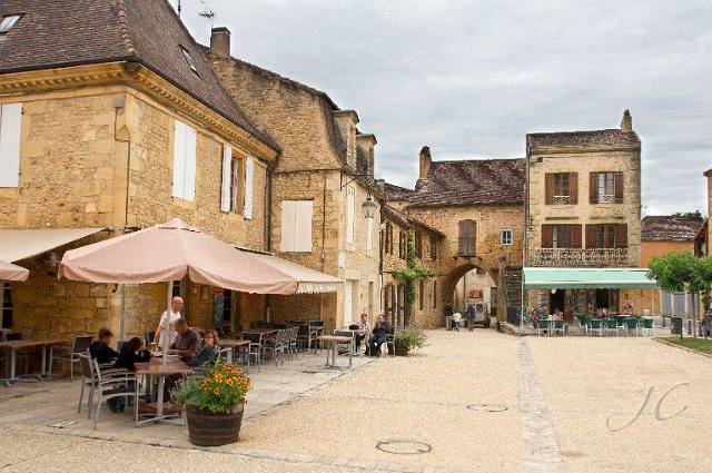 0011 Cadouin.jpg - SONY DSC